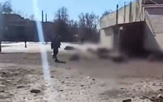 俄乌局势｜排队取面包遭俄军攻击 乌克兰十名平民横死街头