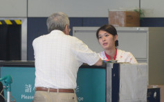 机管局加强保安 国泰暂停机场柜台售票