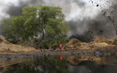 尼日利亚非法炼油厂爆炸大火 逾百人死亡