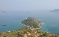 香港仔鸭脷排码头「打卡」  女子遭巨浪卷走溺毙