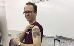 佛州屠殺案學校復課 老師紋身鼓勵學生