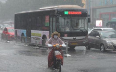 內地8省受雷暴侵襲 廣州深圳逾百航班取消