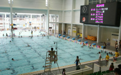九龍公園泳池小童遇溺　送院治理