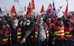 法擬推遲退休年齡至64歲 8大工會擬1月19日全國大罷工