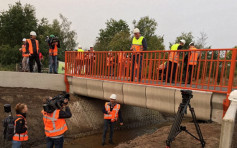 全球首条3D打印大桥于荷兰海默特镇启用