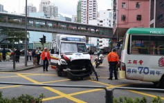 荃湾救护车与小巴相撞 病人转车送院
