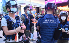 警传媒联络队配备新背心 有网媒记者被发告票