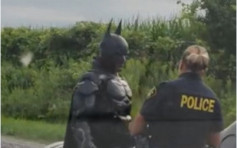 「蝙蝠侠」被加拿大交通警截查？
