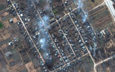 俄烏局勢｜衛星影像顯示烏克蘭多市冒濃煙 大橋炸斷民宅著火千瘡百孔