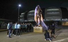 【世杯外】阿根廷竖立铜像 纪念马勒当拿