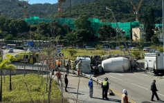 西貢南邊圍田螺車失控翻側司機擦傷 西貢公路往九龍全線封