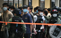 指示威者銅鑼灣叫囂佔路 警方拘至少69人包括區議員