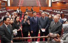 立法会考察团︱拜访马来西亚上下议院、参观国会大楼 梁君彦：促进友好交流