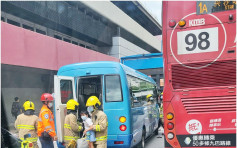 校巴九龙湾港铁站外撞货车7伤 包括司机及6幼童