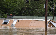 美国肯塔基州严重洪灾 至少8死数百所房屋被毁