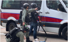游行反对西贡隔离营 男子遭警棍打爆头昏迷(有片)