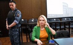 俄女記者涉反戰示威遭起訴 最重恐判囚10年
