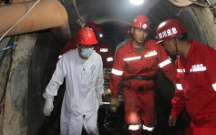 四川工人被困塌陷隧道7日获救 靠洞内积水维生