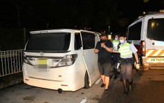 青山公路48岁男司机满身酒气 涉醉驾被捕