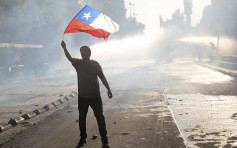 示威浪潮持续 智利取消主办APEC峰会