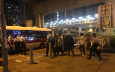 元朗反黑冚無牌酒吧地下竹館 共拘69男女