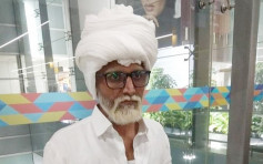 印度汉染白发须扮81岁阿伯 不料被颜值出卖	