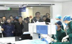 山西眼科医院设透明手术室 供家属窗外监视全程