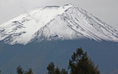 Kelly Online:访日注意！富士山现初雪 较去年早11日