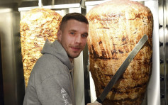德國球星普多斯基 於家鄉開土耳其烤肉店