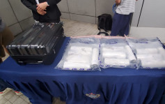 警方機場截獲6.36公斤懷疑可卡因  61歲本地男子被捕
