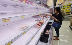 【山竹襲港】超市貨架被清空 市民狂掃即食麵冷凍食品
