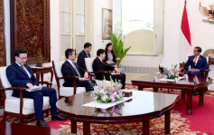 秦剛訪雅加達晤印尼總統 願攜手維護地區和平穩定