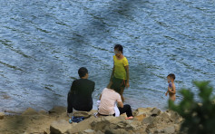 【維港會】一家大細城門水塘玩水 男童全身赤裸網民怒批污染食水