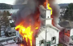 美国纽约逾百年历史教堂起火 无人受伤