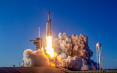 SpaceX獵鷹火箭將在佛州升空  送152先人骨灰上太空