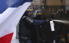 法国记者为揭黑幕投考警队 目击警员欺凌黑人