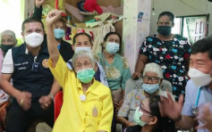 卧牀3年无法行走 泰国婆婆接种新冠疫苗现奇迹「行得返」