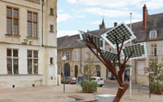 欧洲第一棵「电子树」植根法国　供游人充电上网
