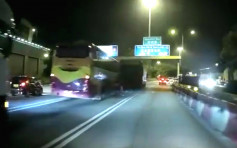 屯門公路旅巴撞疑打死火燈切綫的士 釀4車相撞