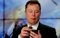 馬斯克諷刺新iPhone毫無新意 網民反諷：你們Tesla也一樣