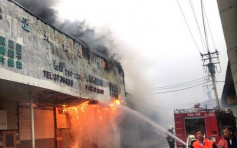 高雄食品工廠大火 消防約3小時救熄無人傷