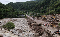 西安泥石流已发现21名遇难者 6人仍失踪