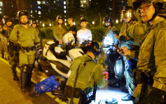 【修例風波】警紅磡拘至少6男女 涉遊蕩非法集結最細15歲