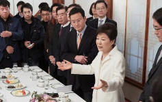 朴槿惠被弹劾后首现身　全盘否认「闰密干政」相关指控