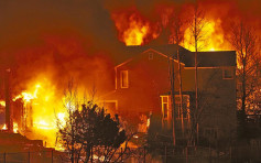科州大山火 逾三万市民撤离