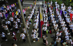 菲律宾小学疫情以来首度恢复回校上课 数百万孩童重返校园