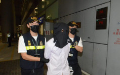海關機場檢350萬元可卡因 49歲男旅客被捕