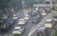 复活节｜港珠澳大桥塞爆 回港车龙长500米  需等40分钟过关属极度高峰