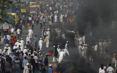 孟加拉民众连日抗议印度总理到访 冲突酿至少12人死亡