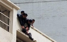 銅鑼灣男子因家事企跳 3警員飛身拯救時受傷送院